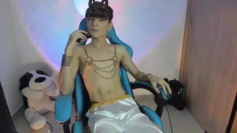 Snapshot of ryo_bleu chatting on December 20, 2:18 am RYO BLEU online show from December 20, 2:18 am