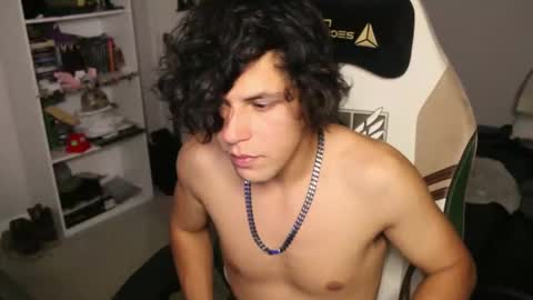 Snapshot of ryot35 chatting on October 19, 12:11 am Ryot3 online show from October 19, 12:11 am