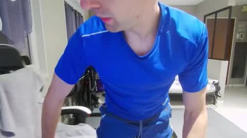 Snapshot of ryukukamifr chatting on November 17, 7:14 am Ryuk FR online show from November 17, 7:14 am