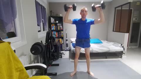 Snapshot of ryukukamifr chatting on November 21, 7:34 pm Ryuk FR online show from November 21, 7:34 pm