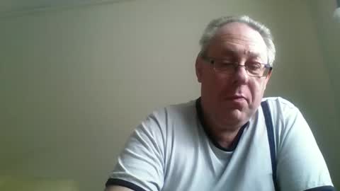 Snapshot of s536sny18 chatting on February 2, 2:56 pm s536sny18 online show from February 2, 2:56 pm