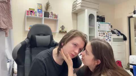 s_a_family online show from February 26, 8:41 pm