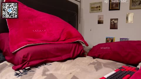 Snapshot of s_a_t_u_r_n chatting on January 31, 12:39 am ST online show from January 31, 12:39 am