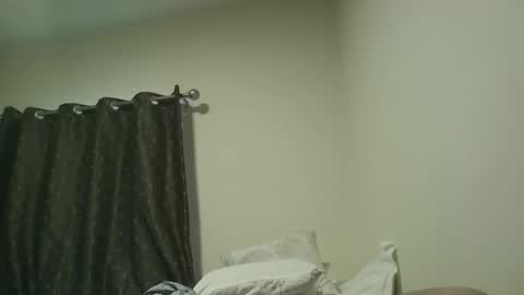 Snapshot of s_lo2626 chatting on November 5, 12:05 pm s_lo2626 online show from November 5, 12:05 pm