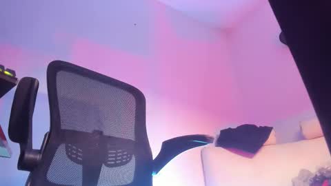 Steven Independent online show from December 3, 12:18 am