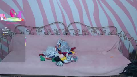 Snapshot of saabrina_ chatting on September 30, 1:38 pm Sabrina online show from September 30, 1:38 pm