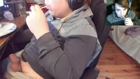 Snapshot of saboda chatting on January 8, 7:10 am 1141323 my Lord Mister Max moms treasure online show from January 8, 7:10 am