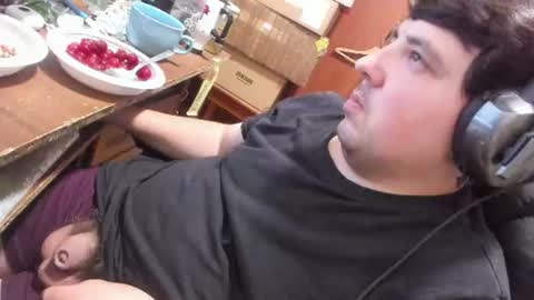 Snapshot of saboda chatting on July 1, 11:04 pm 1141323 my Lord Mister Max moms treasure online show from July 1, 11:04 pm