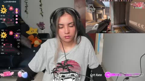 Snapshot of sabrina_chester_02 chatting on January 28, 6:07 pm Angie online show from January 28, 6:07 pm