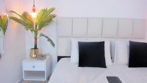 sabrina_f0xx online show from February 21, 5:30 am