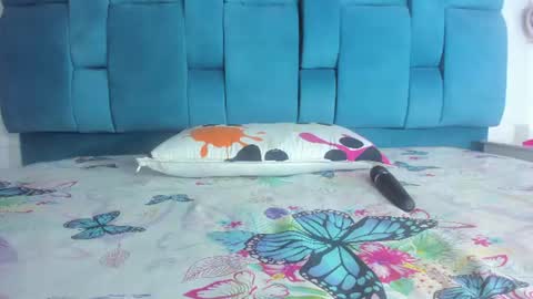 Snapshot of sabrina_hills chatting on July 19, 7:50 pm Sabrina online show from July 19, 7:50 pm