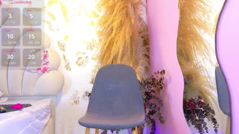 Snapshot of sabrina_lafaux_cr chatting on February 27, 8:53 pm sabrina_lafaux_cr online show from February 27, 8:53 pm