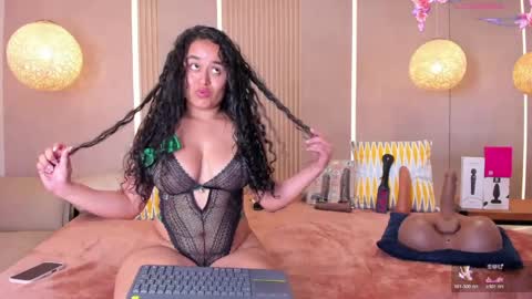 Sabrina Shark online show from April 8, 9:15 pm