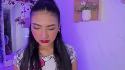 Snapshot of sabrinahims_ chatting on November 29, 5:32 am mariana online show from November 29, 5:32 am