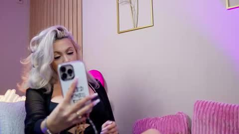 SabrinaJade online show from October 21, 4:46 am