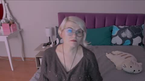 Sabrina MacMarren online show from January 26, 3:36 pm