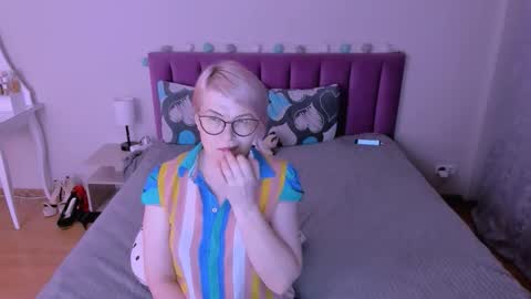 Sabrina MacMarren online show from February 13, 4:36 pm