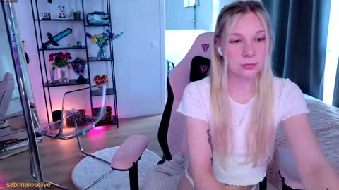 Snapshot of sabrinarose_x chatting on May 31, 5:20 pm Sabrina Rose online show from May 31, 5:20 pm