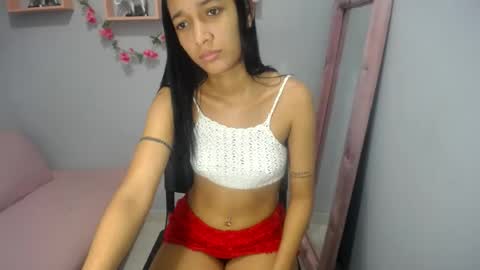 Snapshot of sabrinasofia chatting on June 12, 1:04 am Sabrina online show from June 12, 1:04 am