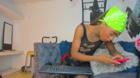 sabrinaxxx11 online show from November 30, 11:36 am