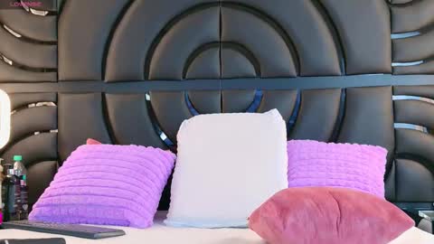 Sabrinna online show from October 9, 10:30 pm