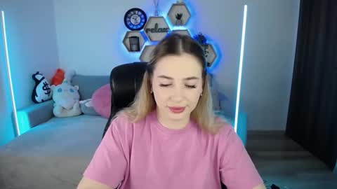 Sabrina Violet online show from October 17, 8:17 am