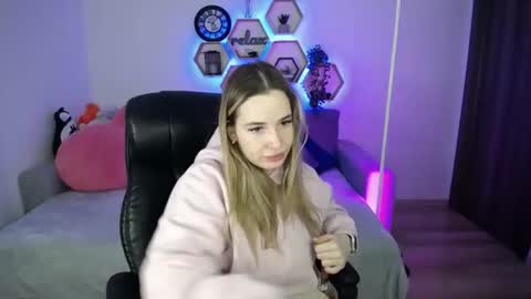 Sabrina Violet online show from February 21, 9:10 am