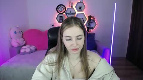 Sabrina Violet online show from April 14, 8:09 am