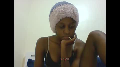 Snapshot of sabsexy5 chatting on June 8, 10:04 am sabsexy5 online show from June 8, 10:04 am
