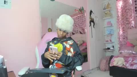 Snapshot of sack_wink chatting on September 14, 7:46 pm sack_wink online show from September 14, 7:46 pm