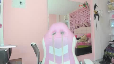 Snapshot of sack_wink chatting on September 16, 10:22 pm sack_wink online show from September 16, 10:22 pm