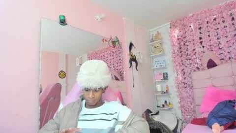 Snapshot of sack_wink chatting on September 23, 7:06 pm sack_wink online show from September 23, 7:06 pm