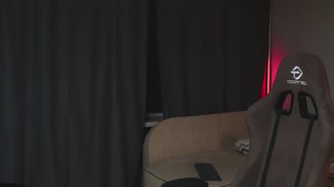 Adam online show from December 9, 2:39 pm