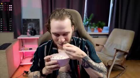 Adam online show from October 19, 8:26 am