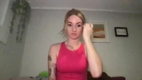 Jessica Sage online show from January 3, 8:32 pm