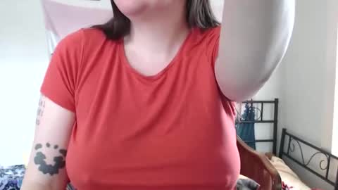 saggiemaggie online show from December 15, 2:21 pm