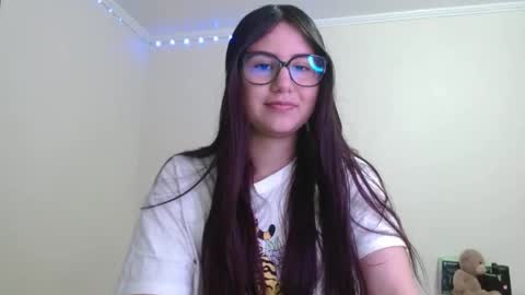Sahaliefox  online show from September 26, 11:53 pm