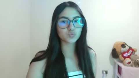 Sahaliefox  online show from September 29, 10:58 pm