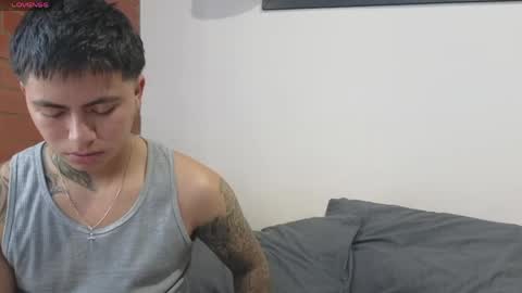 Snapshot of sahara_n_thiago chatting on May 22, 11:49 am Sahara y Thiago online show from May 22, 11:49 am