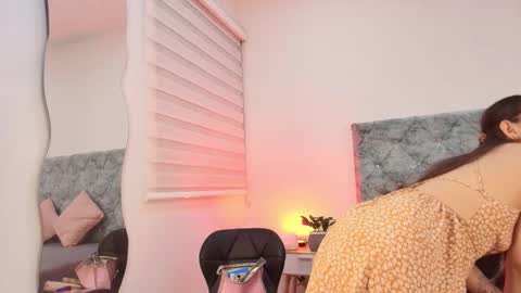 Snapshot of sahmanta_rose chatting on February 16, 2:18 am S A H M A N T A R O S E online show from February 16, 2:18 am