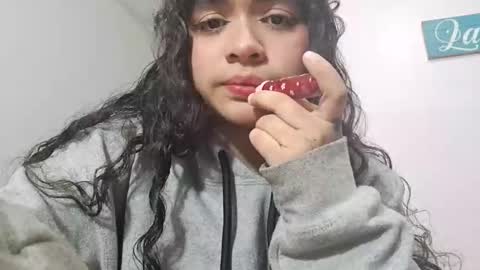 Snapshot of sahory_art chatting on February 25, 4:55 am sara online show from February 25, 4:55 am