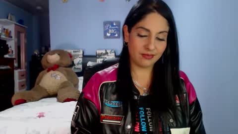 Karina online show from May 29, 4:05 pm
