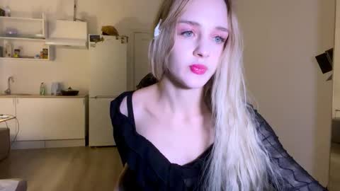 Sofia online show from November 7, 8:20 pm