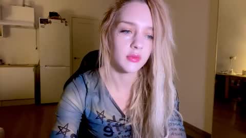 Sofia online show from December 16, 3:44 am