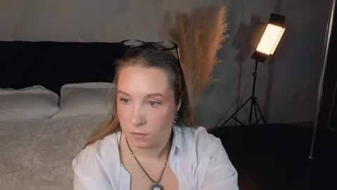 saint__vicious online show from October 9, 8:29 pm