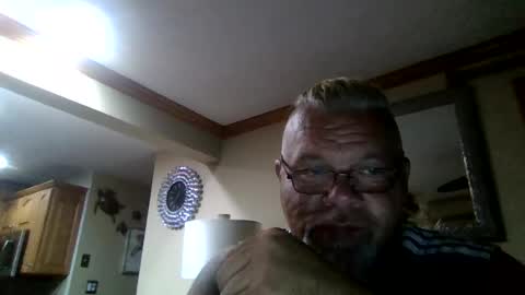 Snapshot of saintbeenadick chatting on July 7, 4:37 am saintbeenadick online show from July 7, 4:37 am
