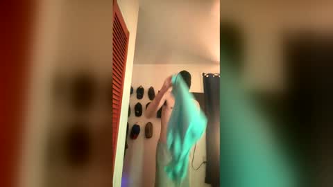 Snapshot of saintbellaco chatting on March 17, 3:33 am saintbellaco online show from March 17, 3:33 am