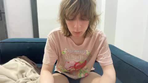 saintfawn online show from April 30, 1:23 am