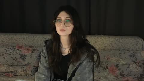 saintmental online show from April 25, 12:46 am