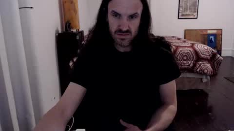 Snapshot of saintreeves chatting on December 7, 5:15 am SaintReeves online show from December 7, 5:15 am